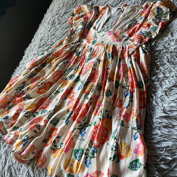 DRITA POCKETED FLORAL ROMPER - Picture 4 of 11